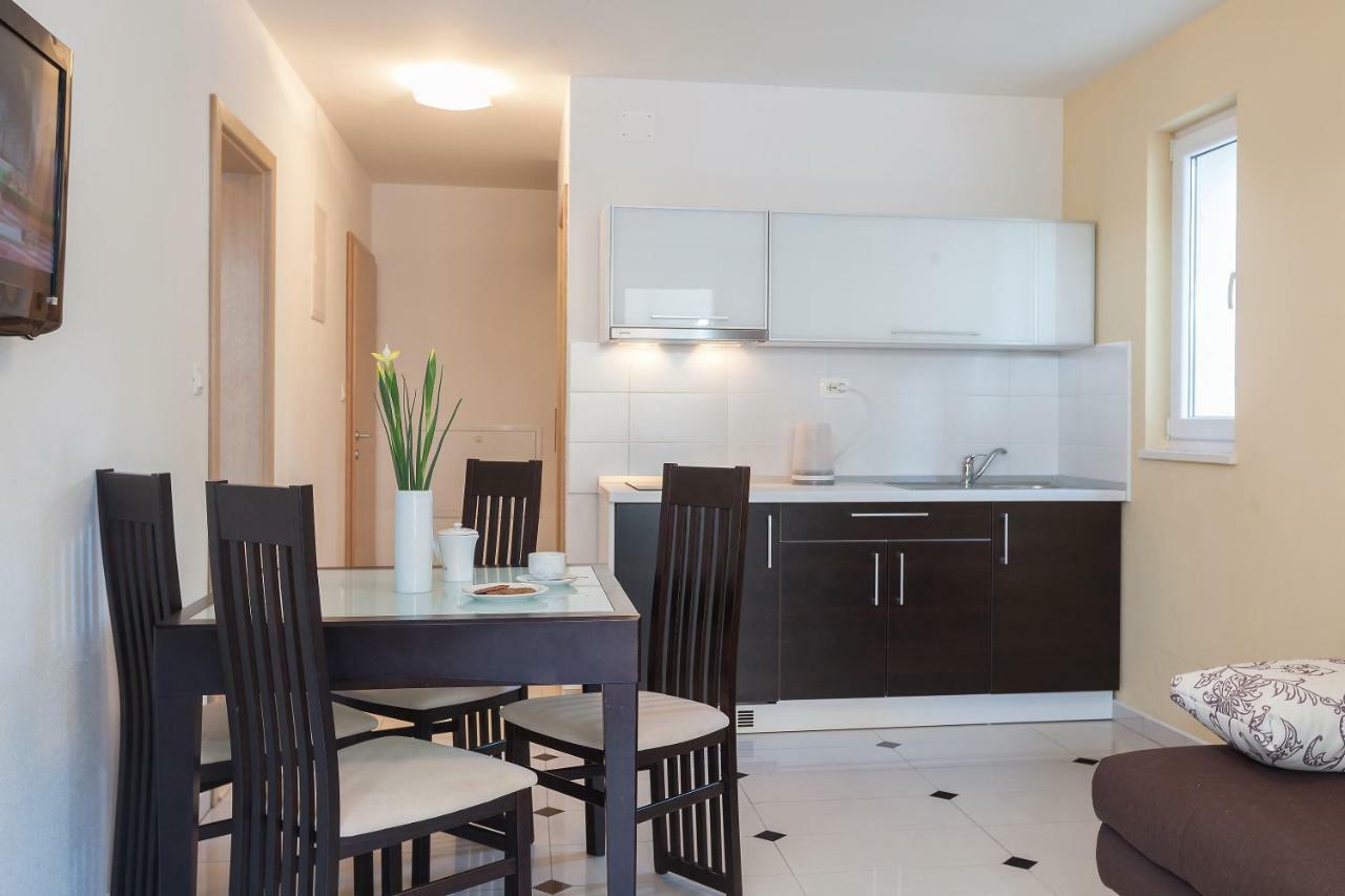 Apartmani Pasalic Tučepi Esterno foto